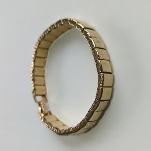 Vintage NAPIER Gold Clasping Bracelet